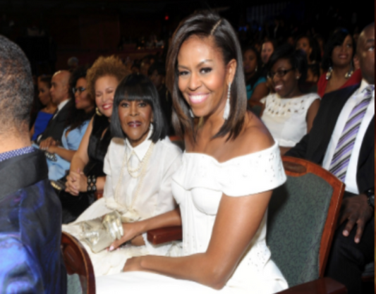 Celebrity Spotlight:  Michelle Obama Wears a Closure!